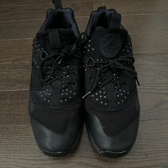 Nike Air Huarache Utility Triple Black - Size 9 - Picture 2 of 6